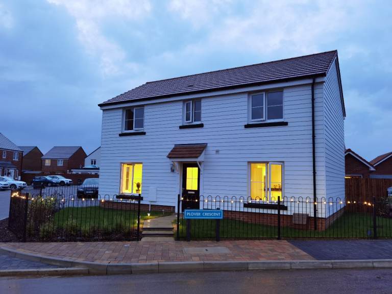 Beautiful 4-Bedroom Detached Family Home for Rent – Harlow, CM17 0RZ