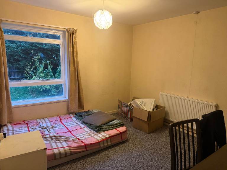 ROOM AVAILABLE FOR RENT – FEMALE ONLY