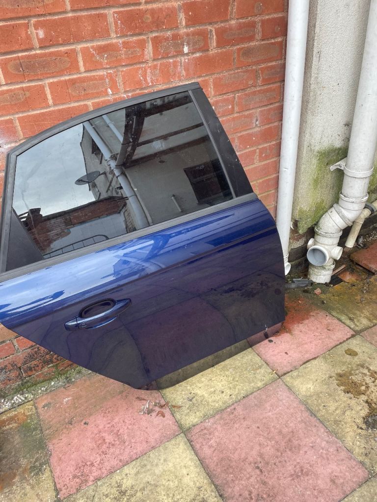 2013 AUDI S4 Complete Door Set