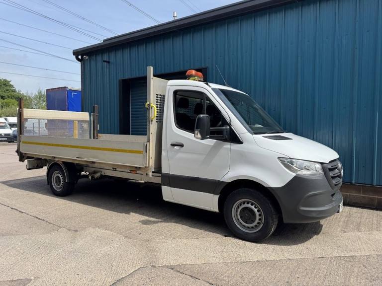 2022 Mercedes-Benz Sprinter 3.5t Progressive Chassis Cab CHASSIS CAB DIESEL Manual