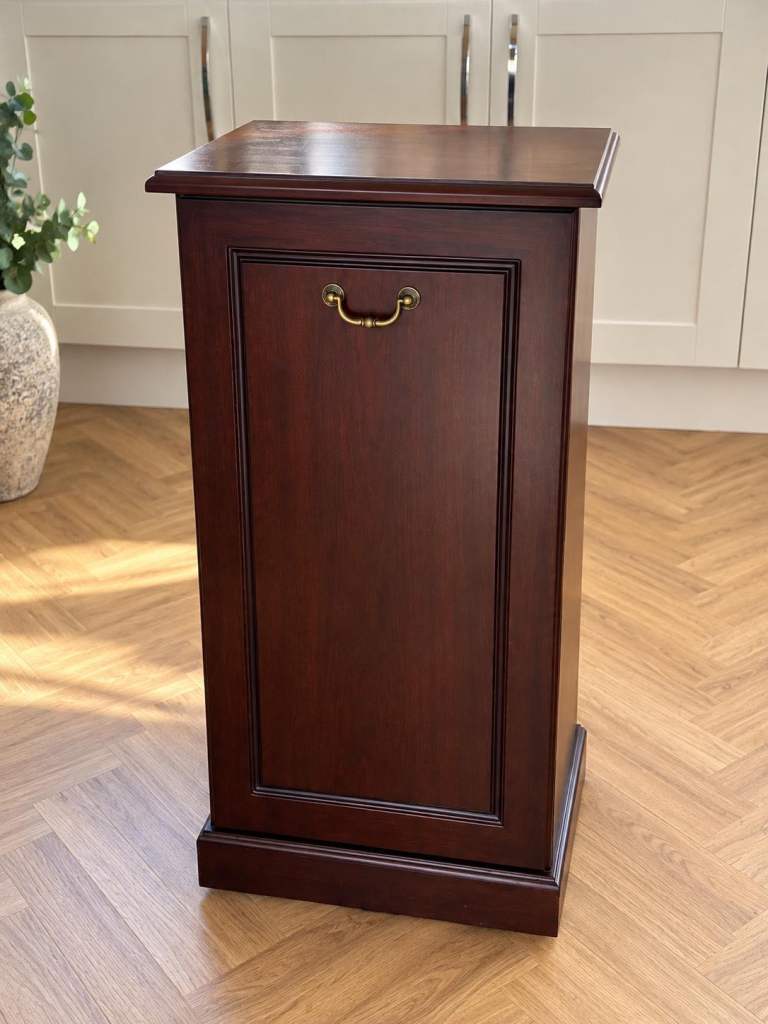 Wooden mahogany CD Storage Unit – Good Condition