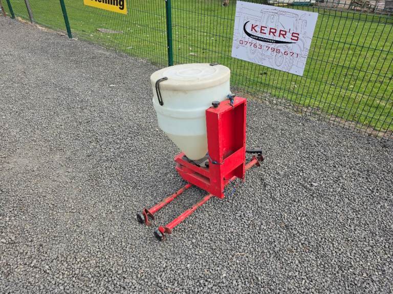 Quad atv stocks electric broadcaster slug pellets grass seed etc tractor 
