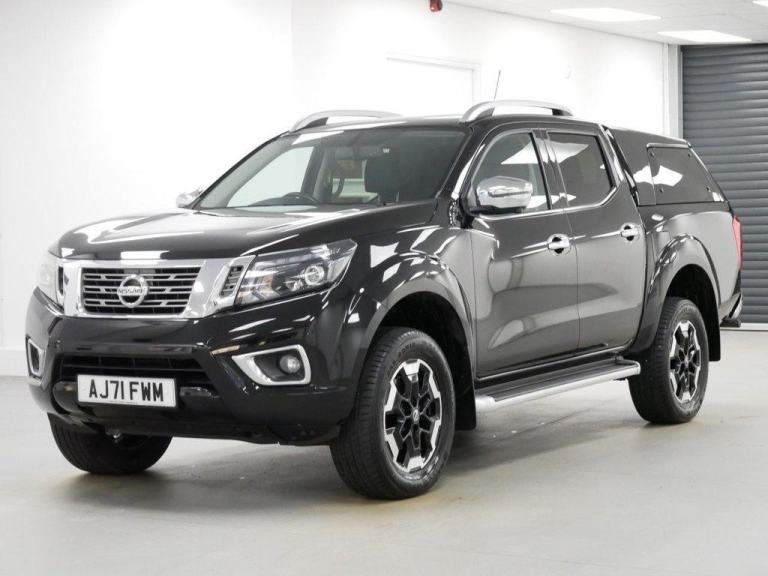 71 NISSAN NAVARA 2.3 DCI 190 BHP TEKNA EDITION 4WD AUTOMATIC ( GLAZED CANOPY )