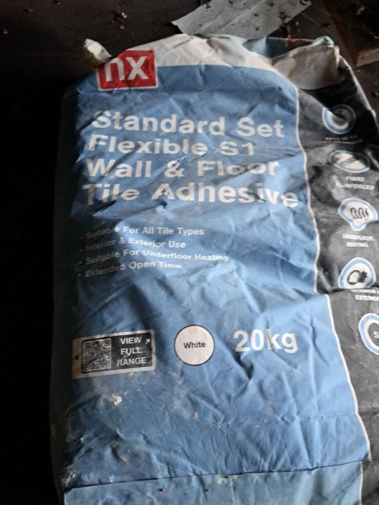 Tile adhesive for wall and floor 