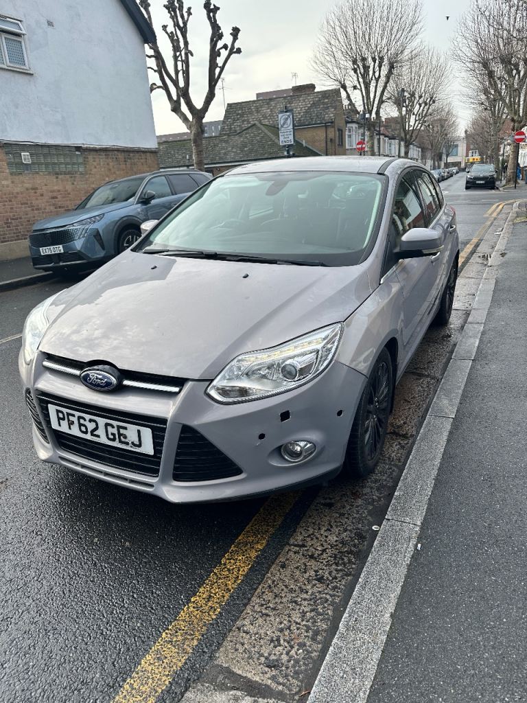 Ford, FOCUS, Hatchback, 2013, Manual, 998 (cc), 5 doors