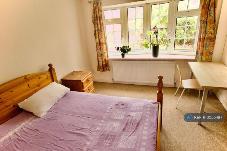 1 bedroom in The Mead, Bristol, BS34 (#3056497)