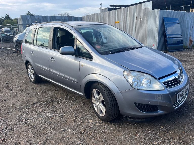 Vauxhall zafira b 1.6 2010 grey BREAKING FOR PARTS 