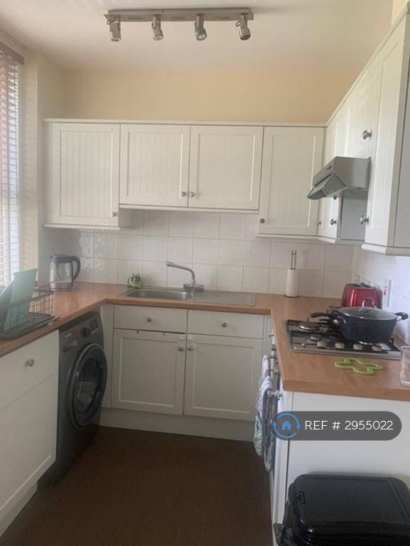 2 bedroom flat in Knyveton Road, Bournemouth, BH1 (2 bed) (#2955022)