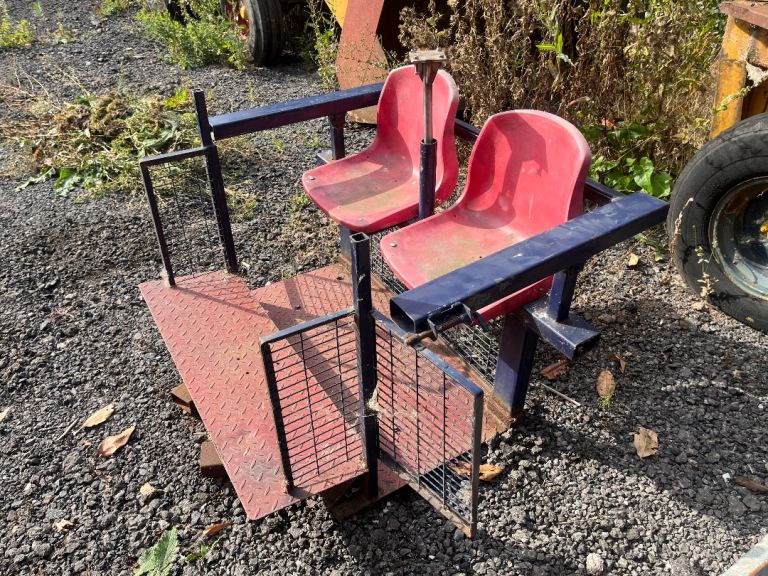 Classic tractors seats 