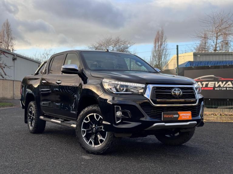 2019 Toyota Hilux 2.4 D-4D Invincible X Auto 4WD Euro 6 4dr (TSS, 3.5t) PICK UP Diesel Automatic