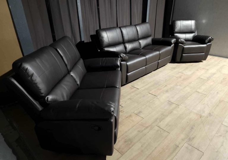 Unused 3+2+1 Seater Recliner Sofas