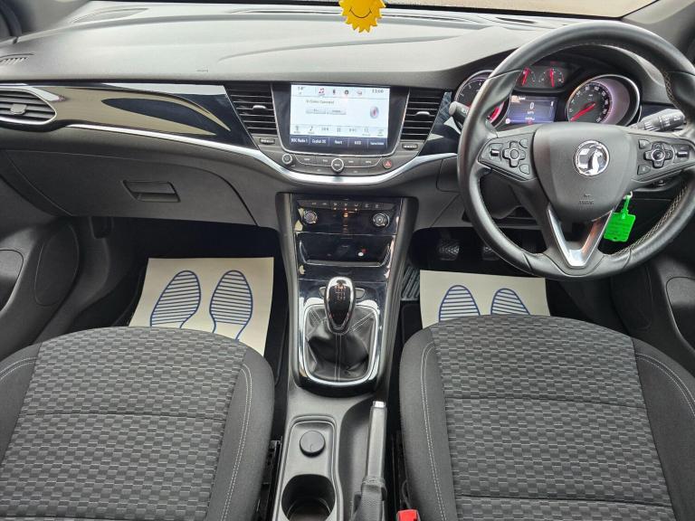2016 Vauxhall Astra 1.4i Turbo SRi Nav Euro 6 5dr HATCHBACK Petrol Manual