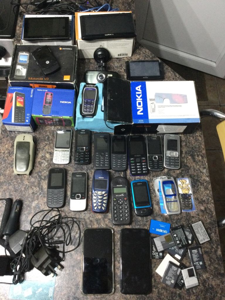 bundle of nokia, iphones, motarola phones job lot sat nav cameras