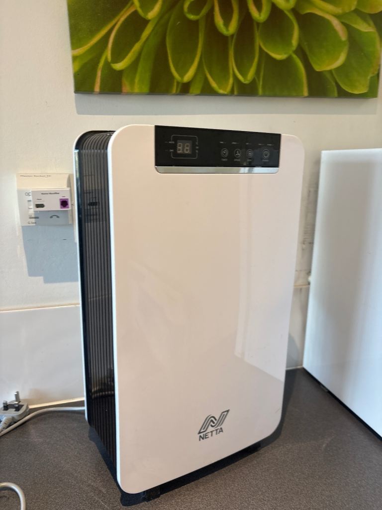 NETTA dehumidifier 