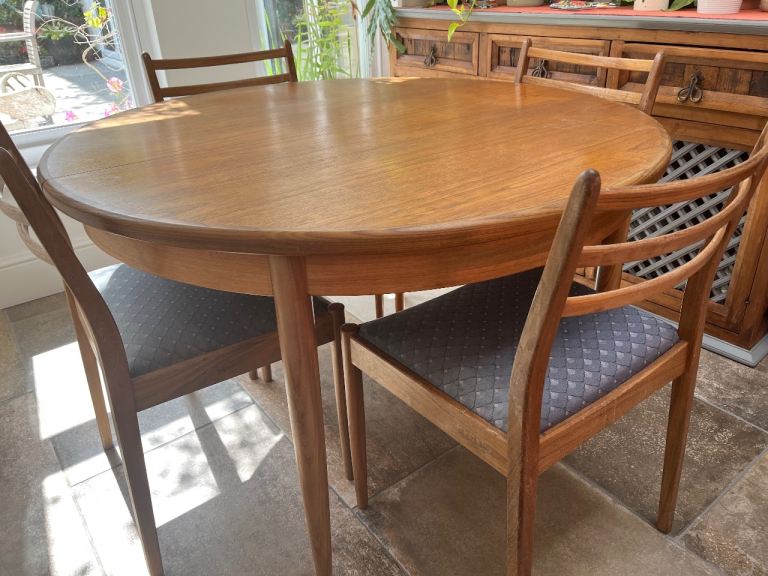  G Plan Vintage Wooden Extendable Dining Table with 4 Chairs – Good Condition