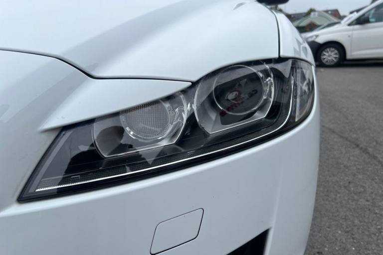 2018 Jaguar XF 2.0d Prestige Saloon 4dr Diesel Auto Euro 6 (s/s) (180 ps) Rear Parking Aid Saloon...