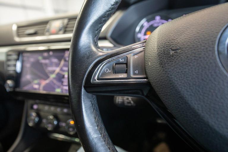 2016 Skoda Superb 2.0 TDI CR SE Technology 5dr ESTATE DIESEL Manual