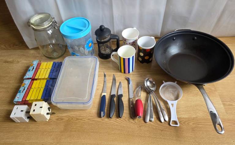 Kitchen items. £3 for the lot. 