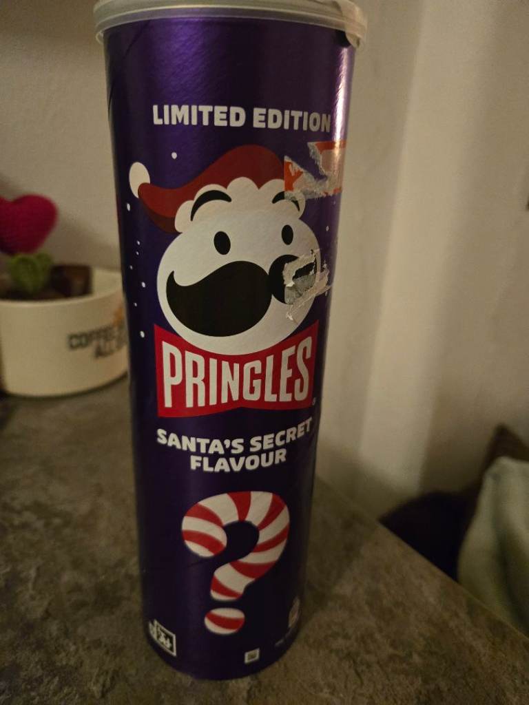 Pringles secret Santa flavour, discontinued, new and in date, sealed 