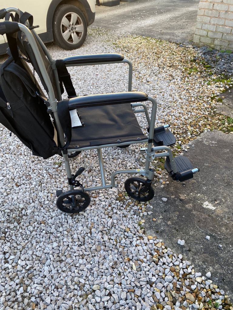 Lightweight wheelchair 