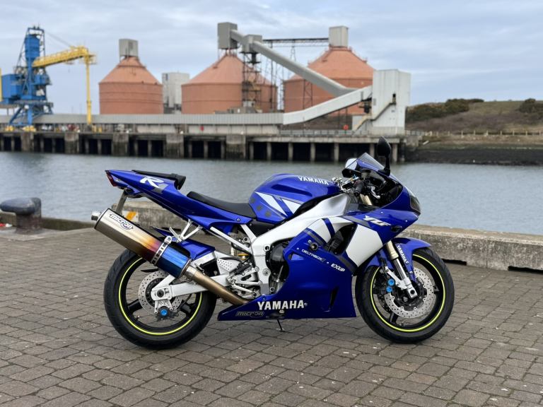 Yamaha R1 Motorbike Classic Superbike