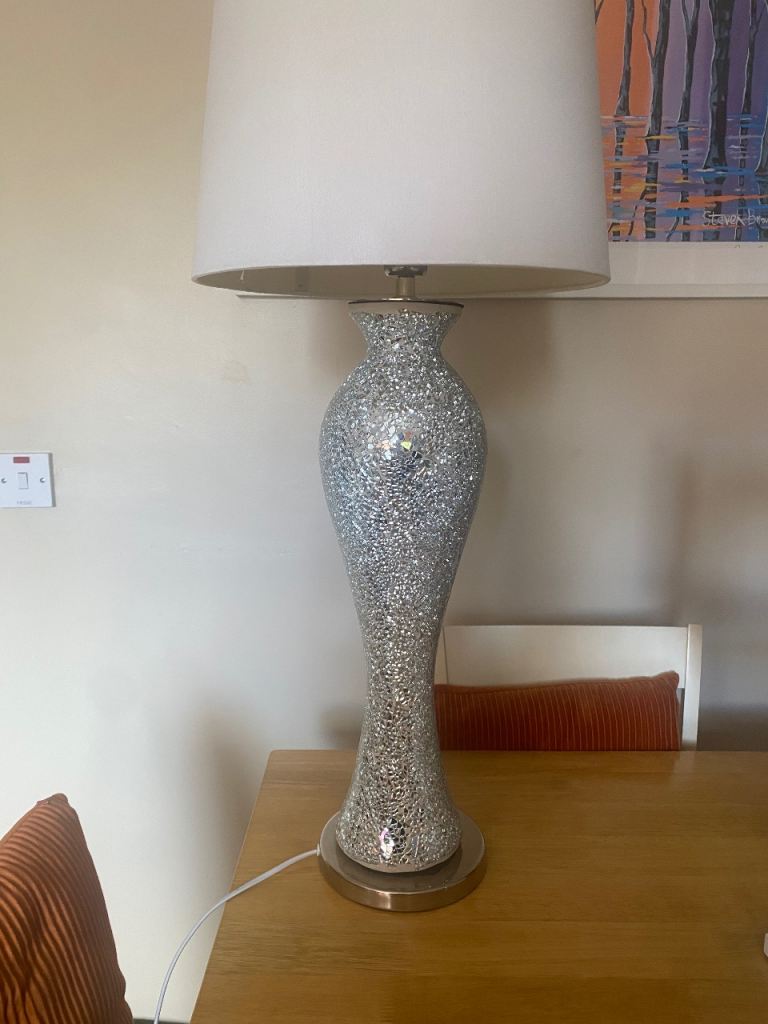 Table lamp