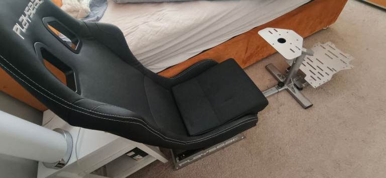 Playseat Evolution Gaming Chair