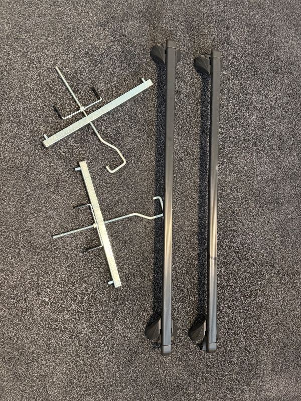 Universal car roof bars with ladder clamps