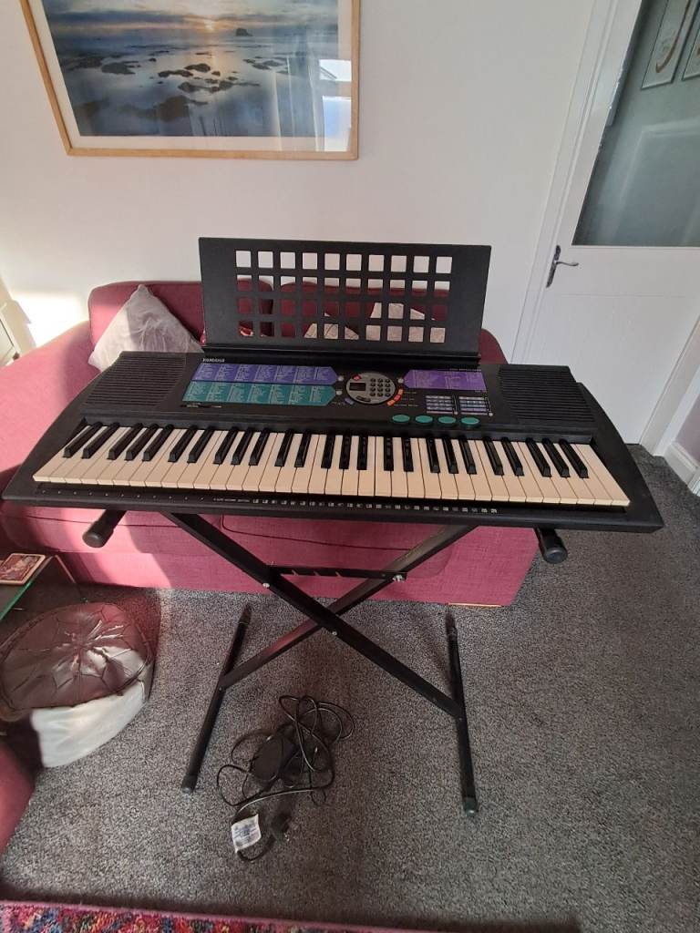 Yamaha PSR-185 AWM Stereo