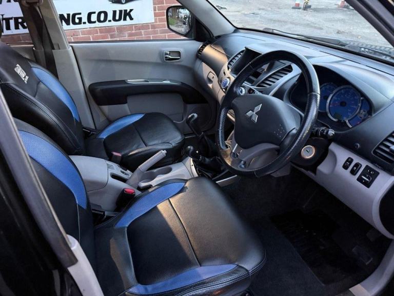 2006 06 MITSUBISHI L200 2.5 DI-D ANIMAL PICKUP 4DR DIESEL MANUAL 4WD (228 G/KM,