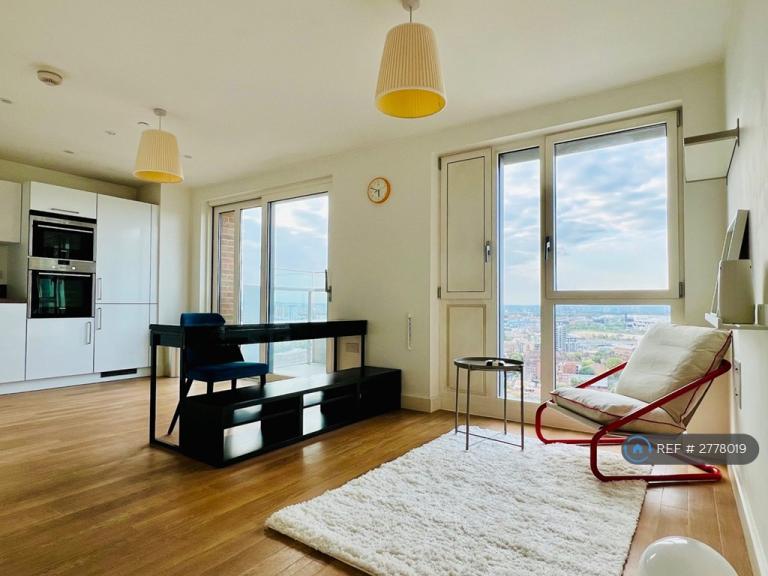 1 bedroom flat in Jefferson Plaza, London, E3 (1 bed) (#2778019)