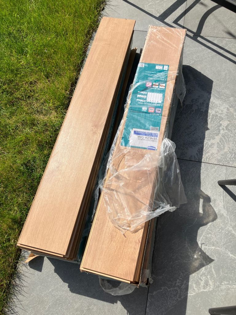 Laminate floor 7 packs Venezia oak 12 mm thick 