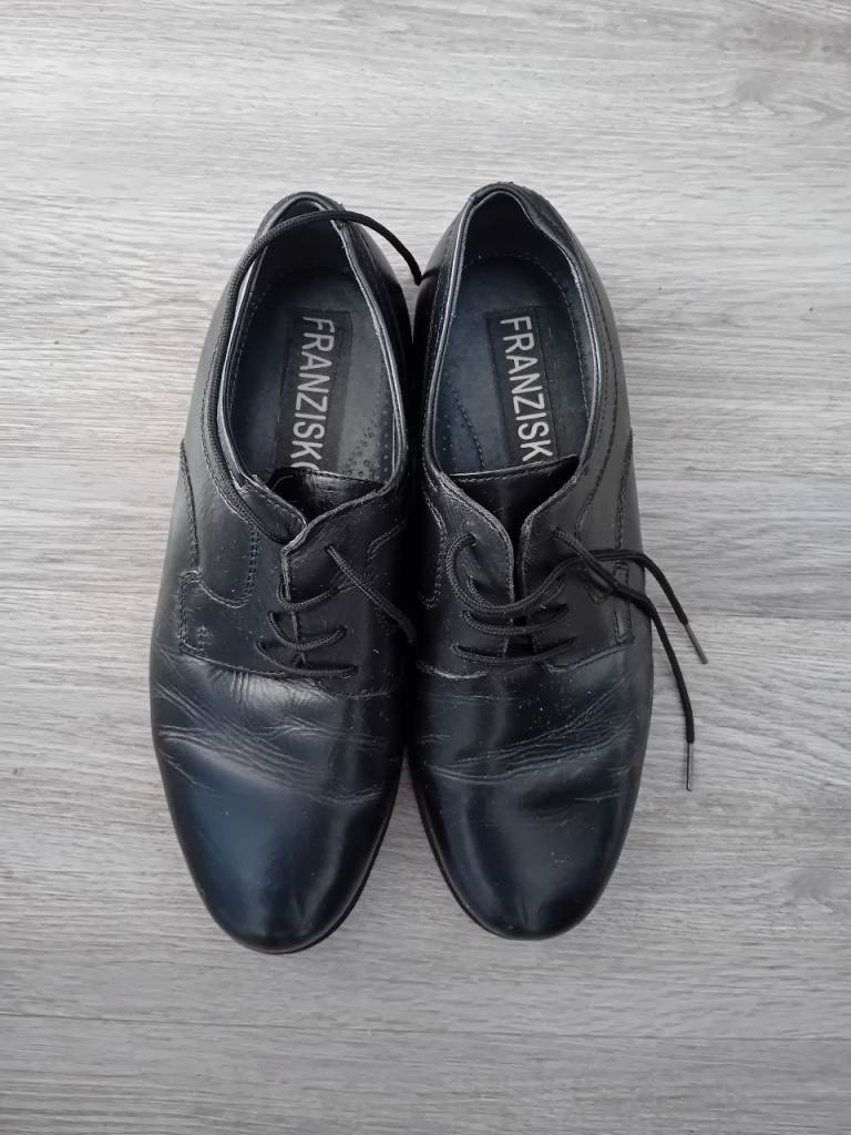 image for Mens Black Shoes - size 9