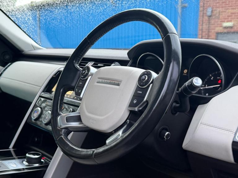 2017 Land Rover Discovery 3.0 TDV6 HSE Automatic 4WD Euro 6 5dr SUV Diesel Automatic