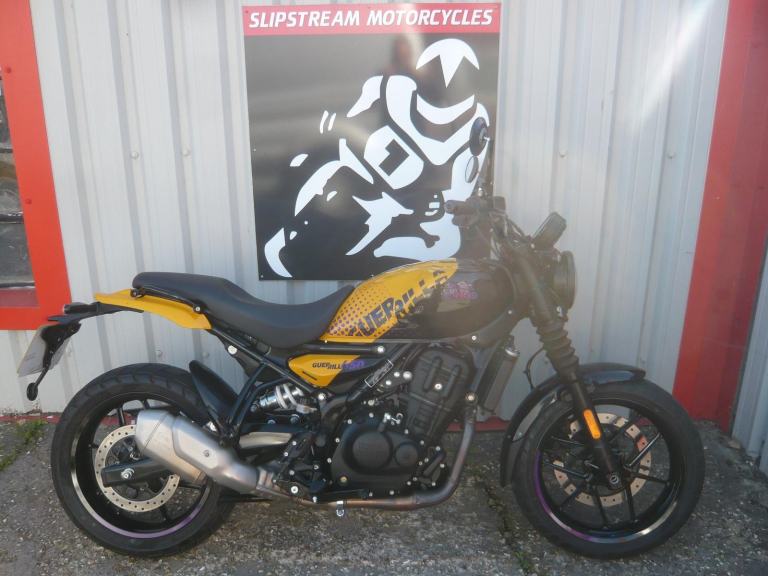Royal Enfield GUERRILLA 450 2025 ONLY 2K MILE FSH A2 NAKED SPORTS BIKE HIMIALYAN