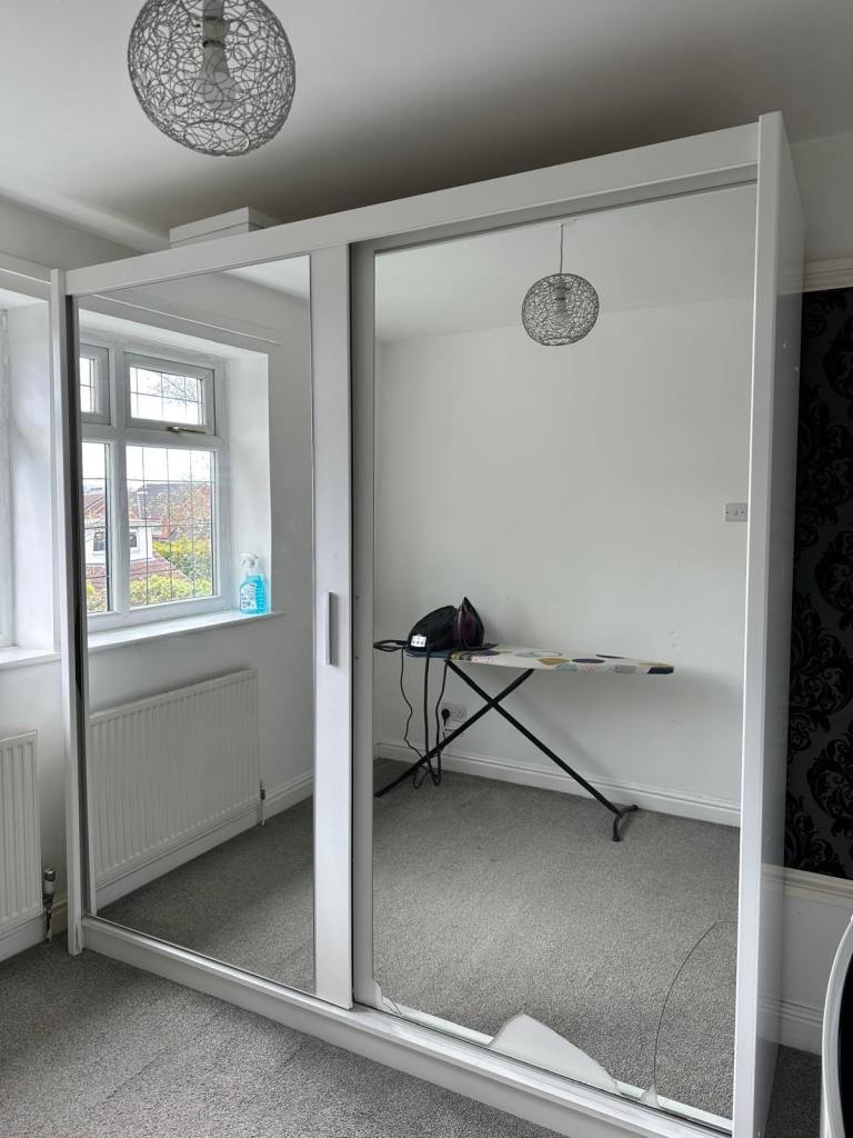 Wardrobe with Mirror 