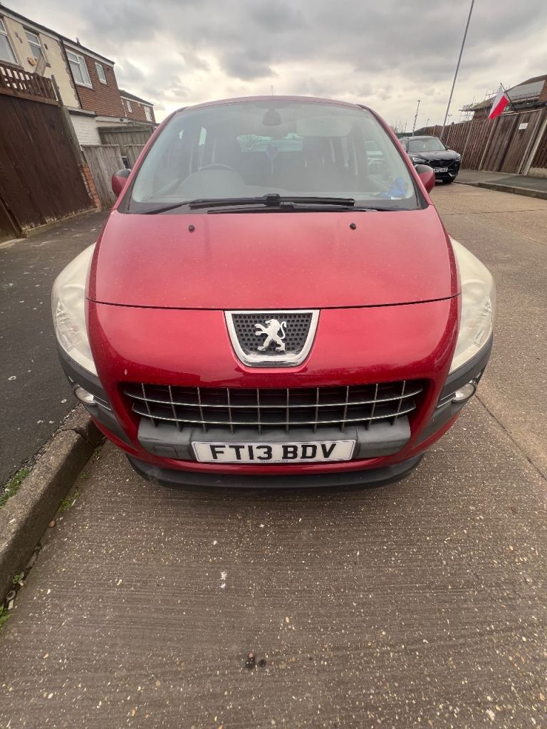 Peugeot, 3008, Hatchback, 2013, Semi-Auto, 1560 (cc), 5 doors