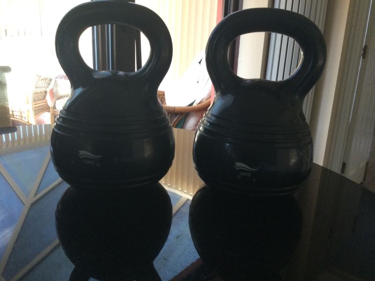 10kg kettlebells x2 