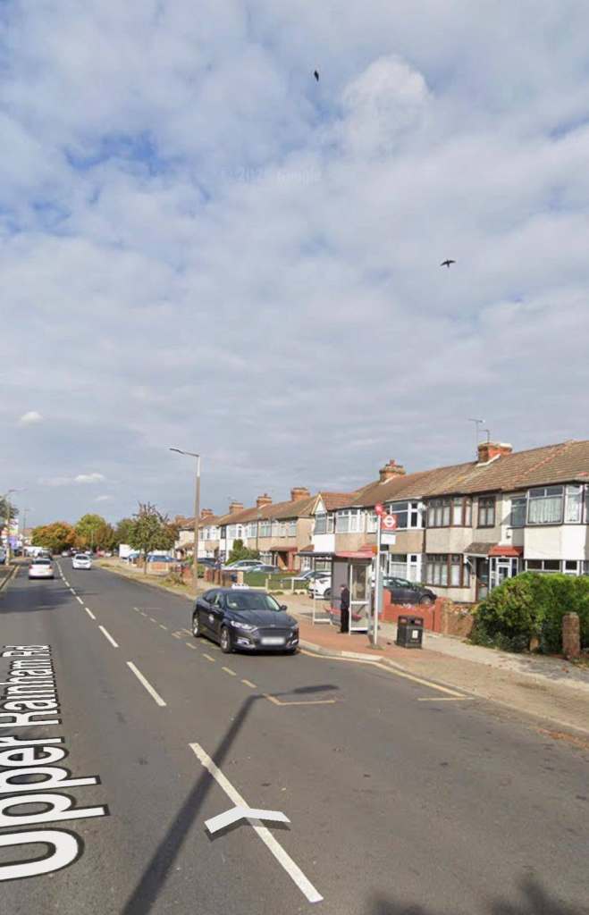 Lovely 4-Bedroom Family Home with Driveway & Large Garden