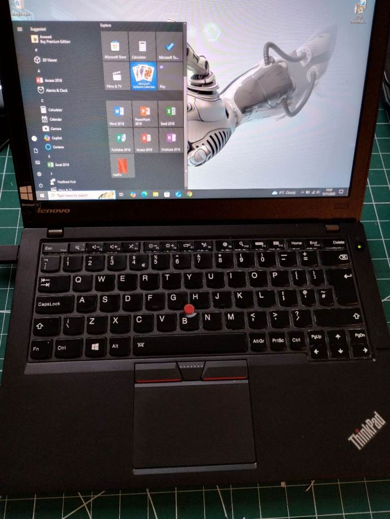 Lenovo 12.5 laptop. Windows 10, FULL OFFICE, 8GB RAM, i5, 240GB SSD,, Backlit Keyboard,  