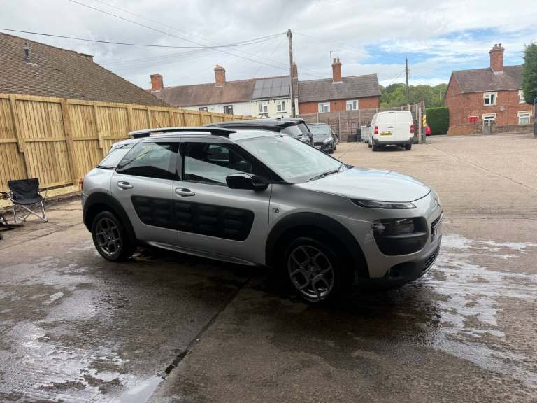 2017 Citroen C4 Cactus 1.2 PureTech [110] Feel 5dr HATCHBACK Petrol Manual