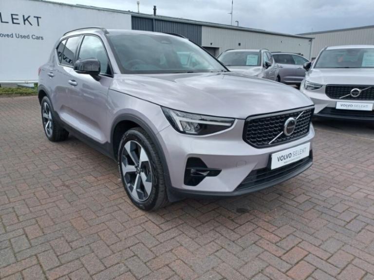 VOLVO XC40 2.0 B4P Plus Dark 5dr Auto