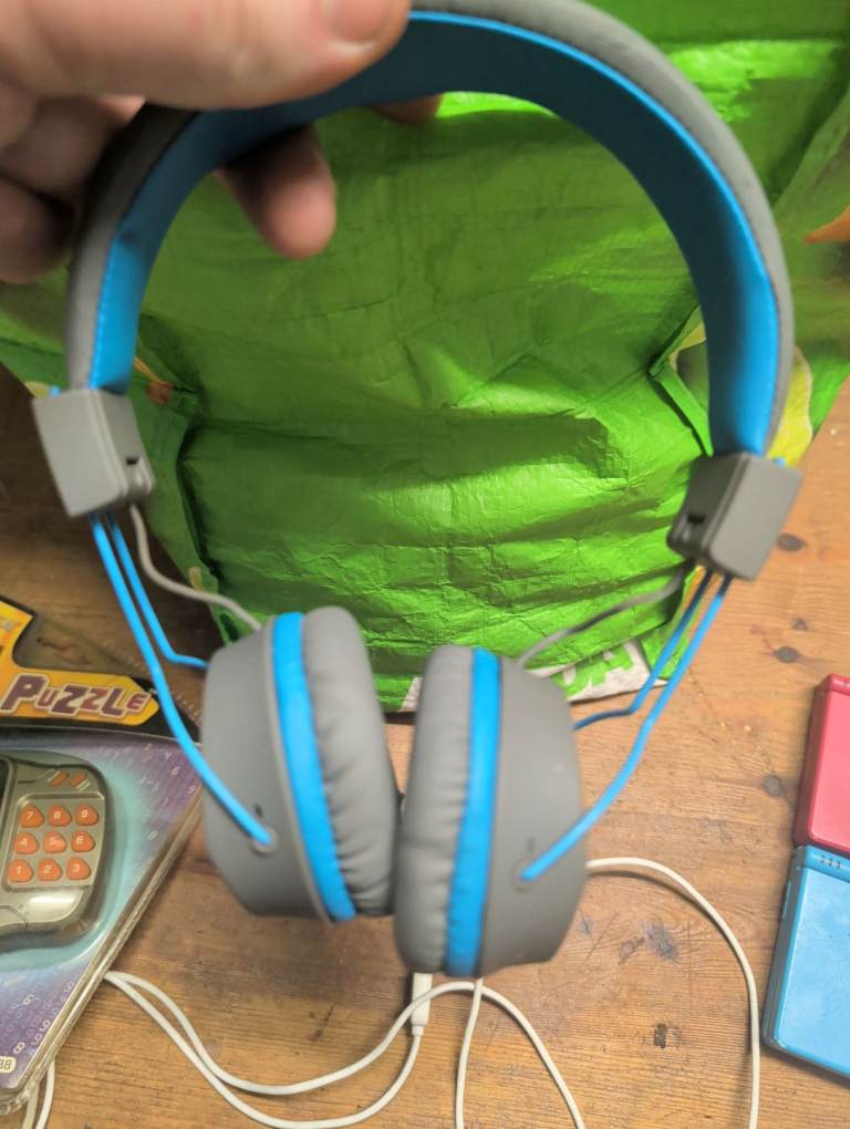 Bluetooth headphones