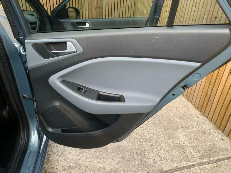 2016 Hyundai i20 1.4 Premium SE Auto Euro 6 5dr HATCHBACK Petrol Automatic