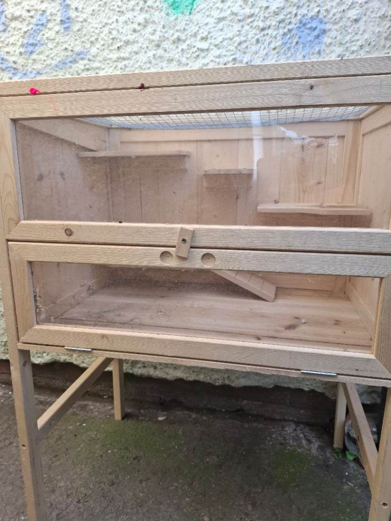 Large wooden hamster/mice enclosure 