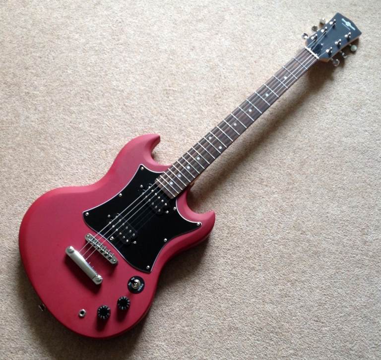 SG type electric guitar AS NEW HALF PRICE BARGAIN FIRST TO SEE WILL BUY