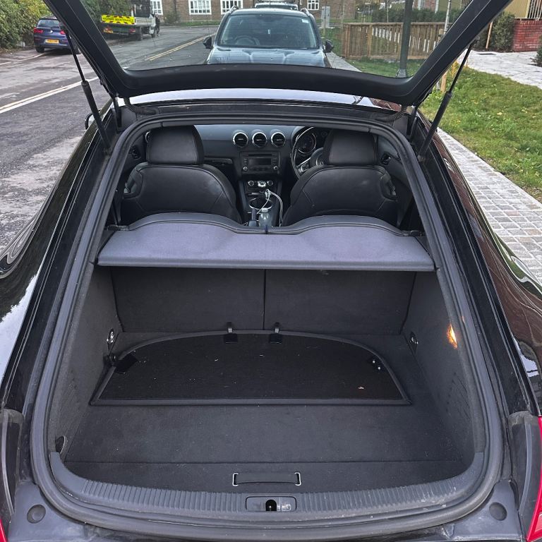 Audi, TT, Coupe, 2012, Manual, 1798 (cc), 2 doors