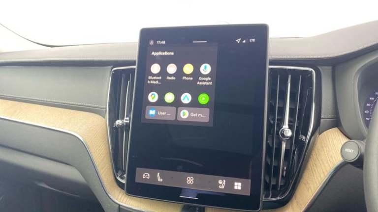 2025 Volvo XC60 Ultra T8 AWD Plug-in hybrid Electric/Petrol Bright Automatic SUV Hybrid Automatic