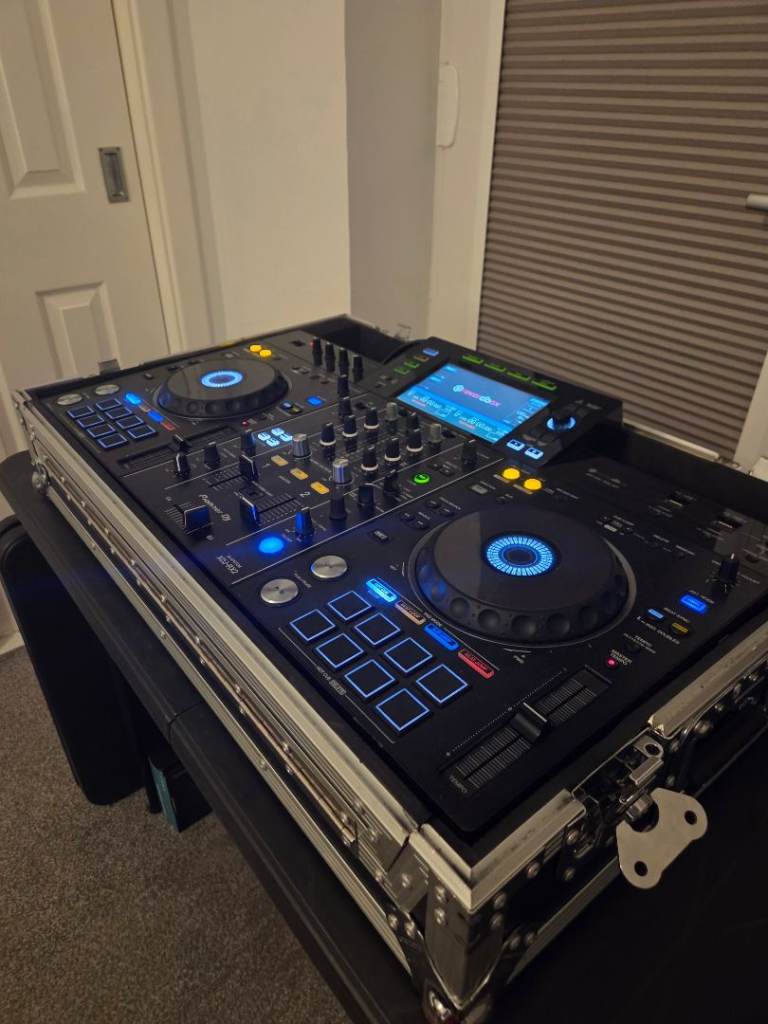 Pioneer Rx2 & Flightcase