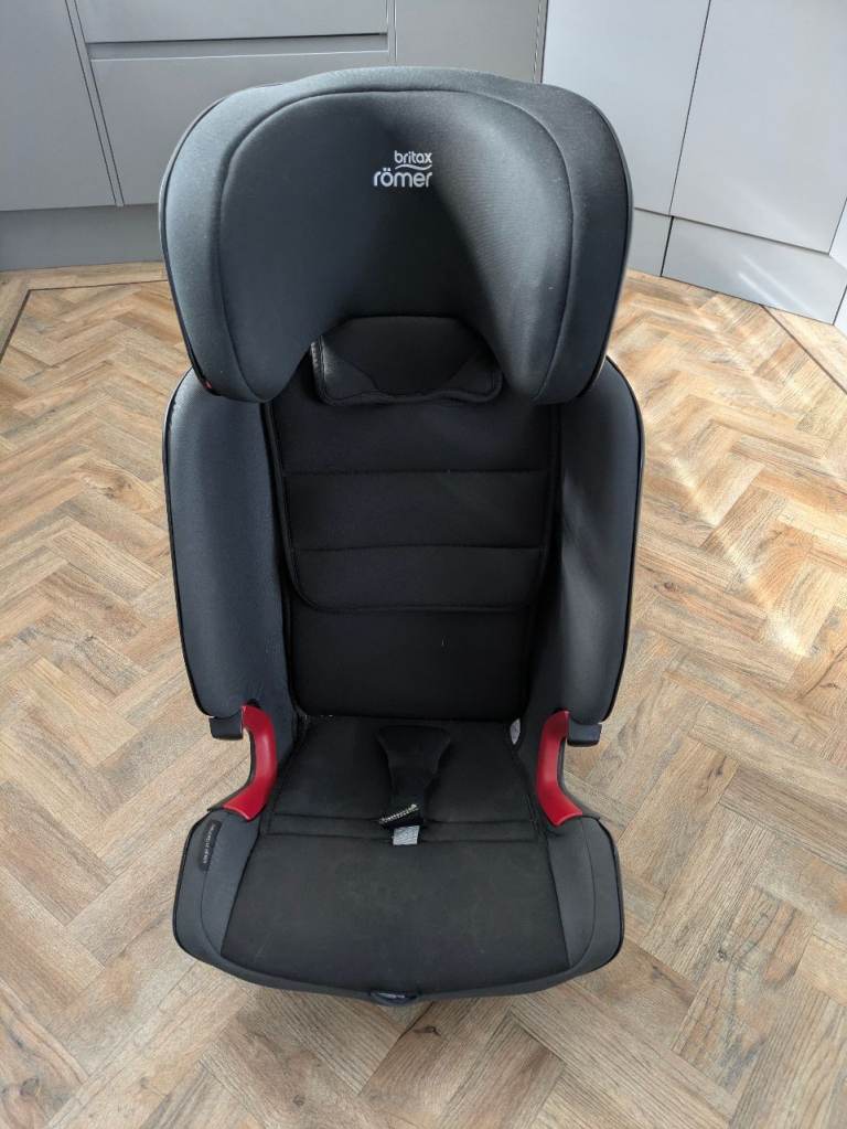 Britax Römer ADVANSAFIX IV R Child's Car Seat 9m to 12 Years